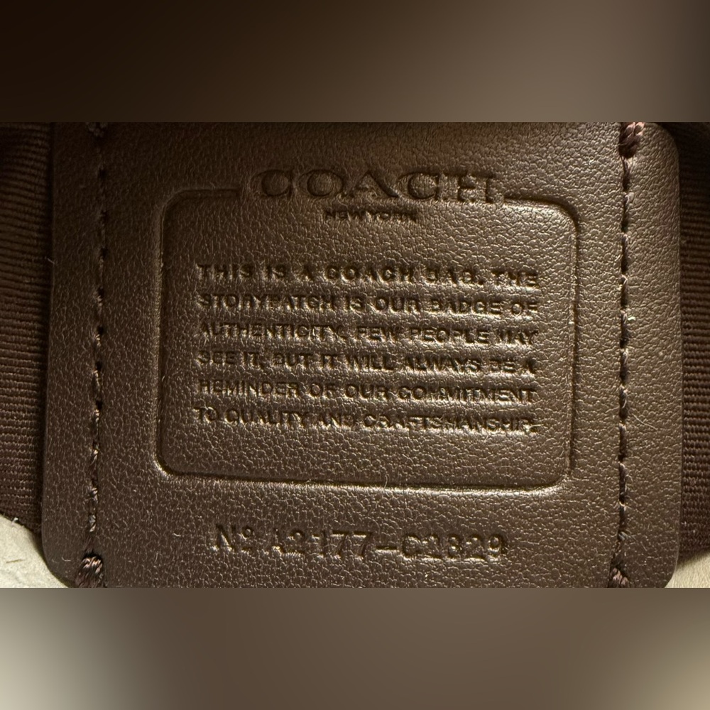 Coach NWT Dempsey Green Leather Shoulder Bag - Picture 5 of 6